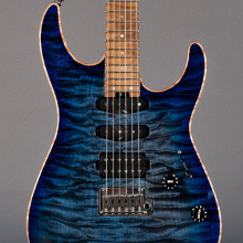 Photo von Charvel DK24 USA Select HSS 2PT QM CM Blue Burst (2024)