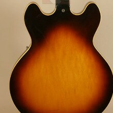 Photo von Gibson ES-335 Sunburst (1967)