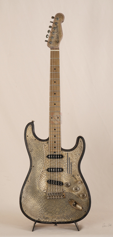 Trussart Steel O Matic Snakeskin Antique Silver (2011) | Ten