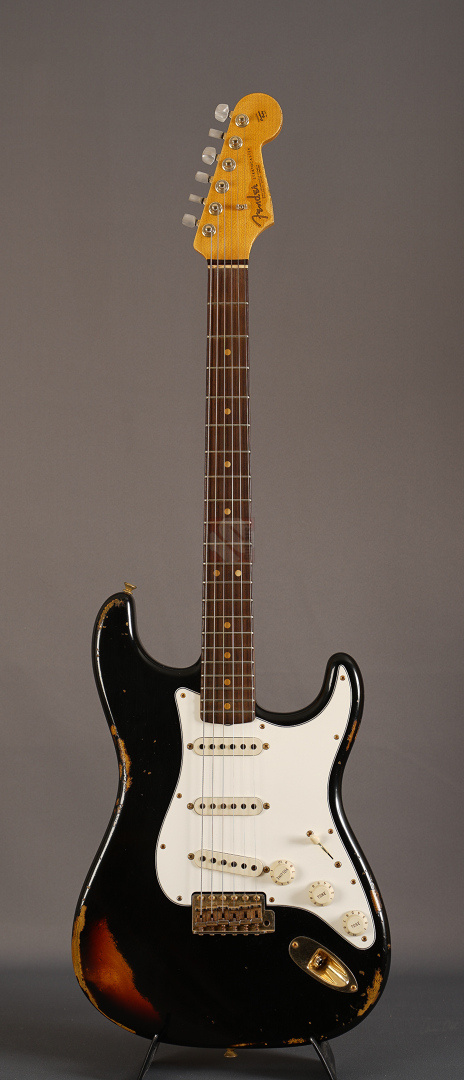 fender stratocaster sunburst gold hardware